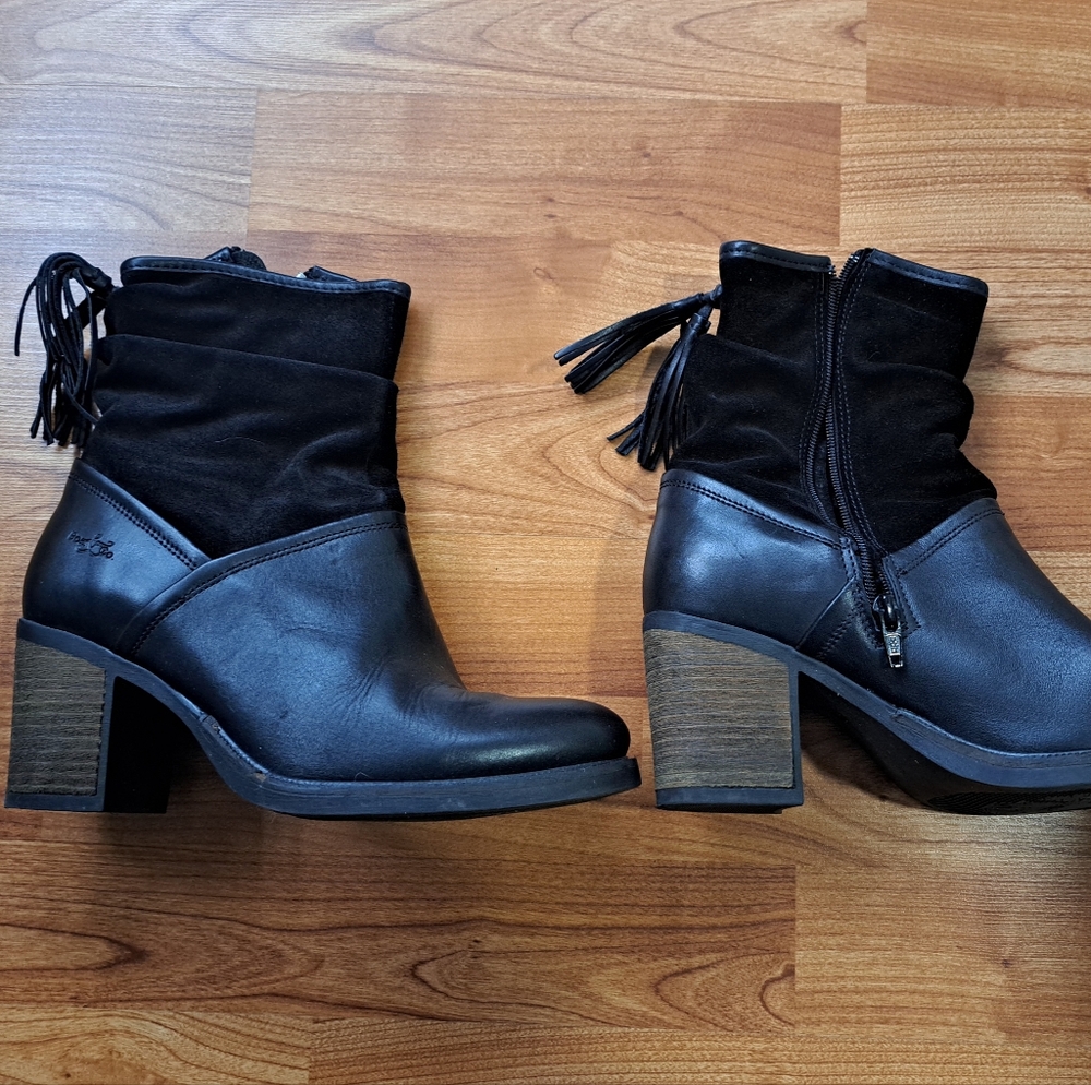 Bos. N Co. Black Leather Ankle Boots with Tassels